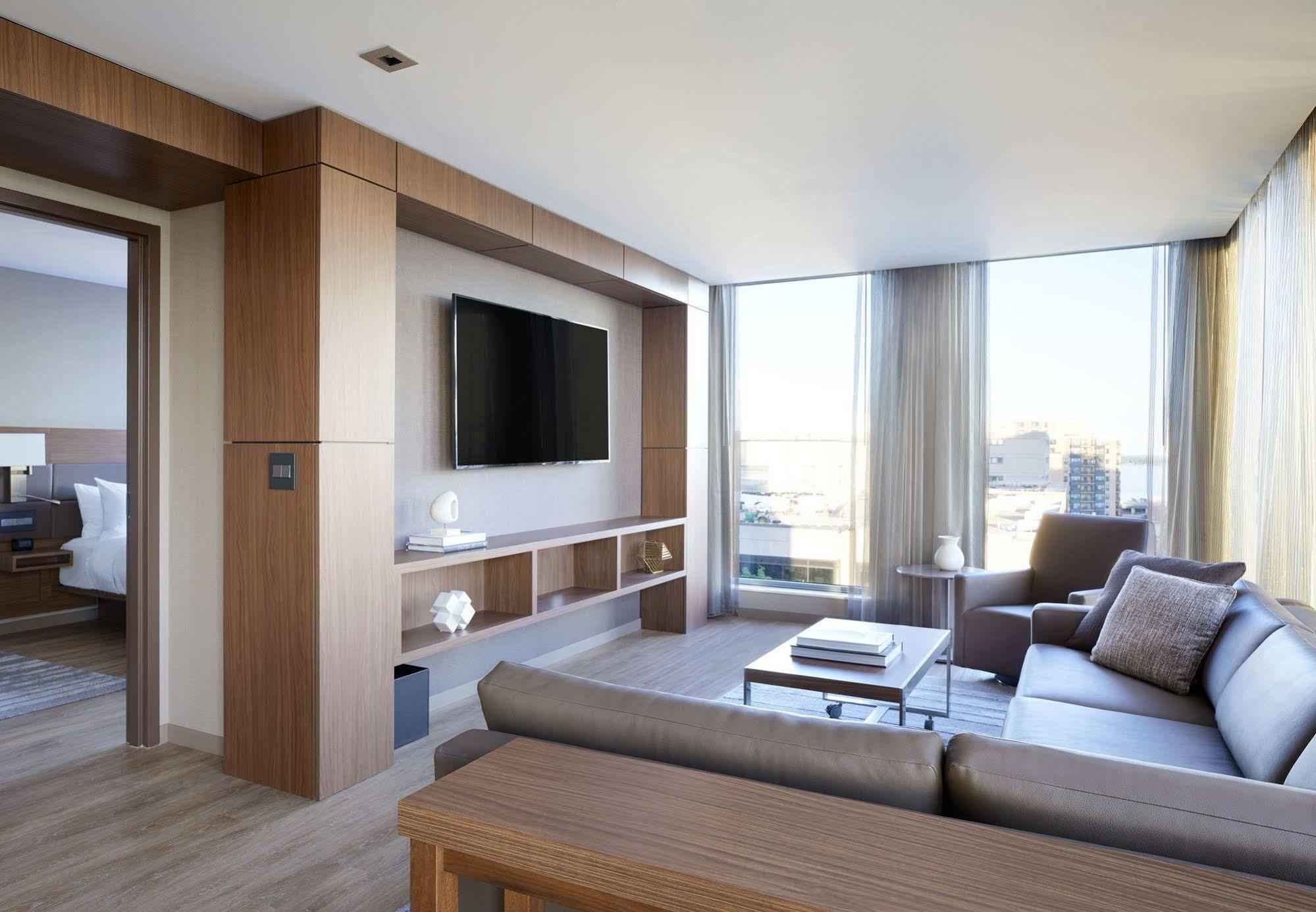 Ac Hotel By Marriott Madison Downtown Esterno foto